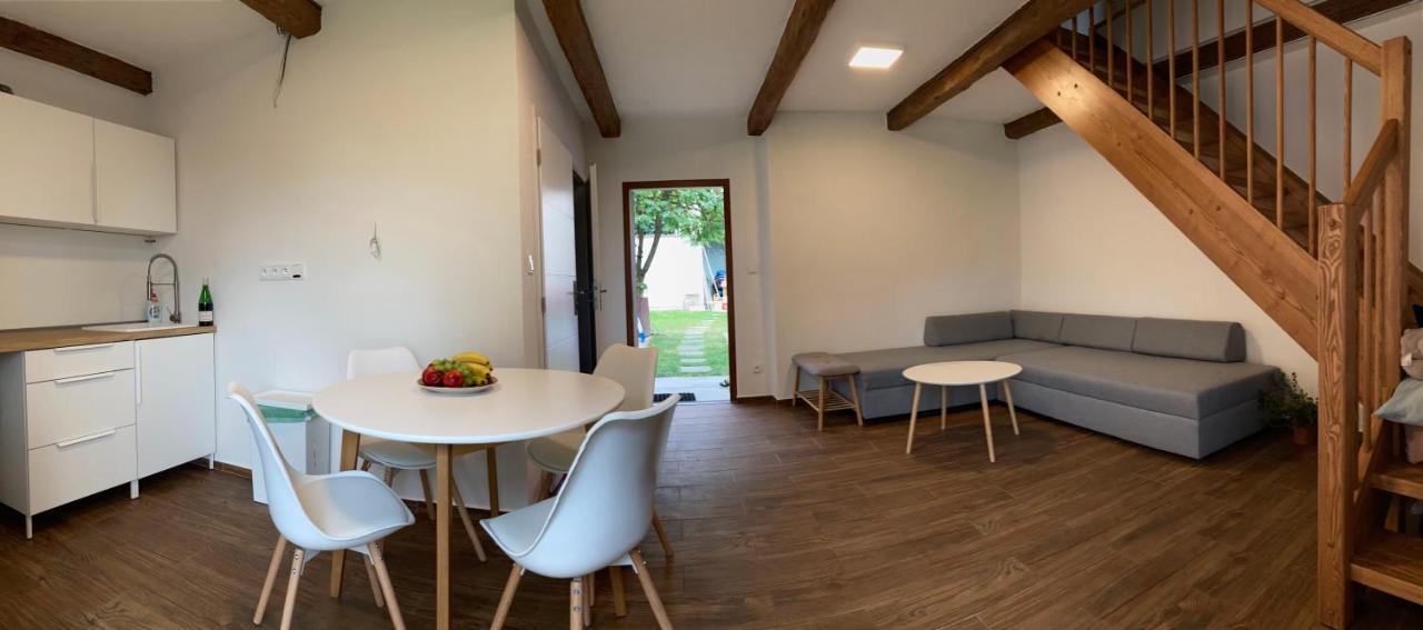 Apartmany U Reky Nezarky Lasenice Luaran gambar